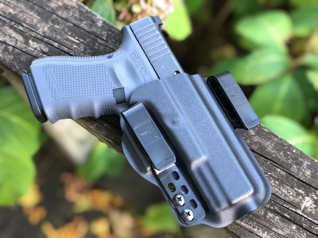 Glock 19 IWB Bravo Concealment Review